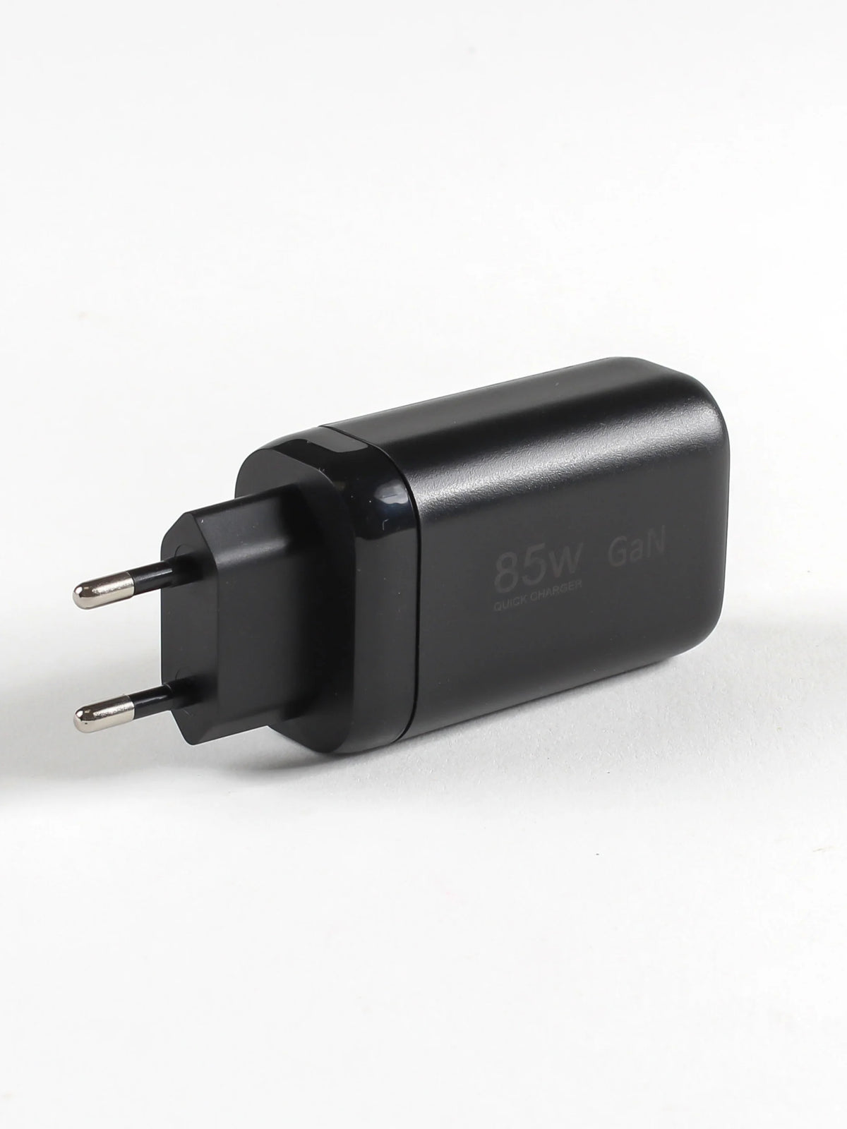 A Three-Port Super Fast Charging System with a Total Power o