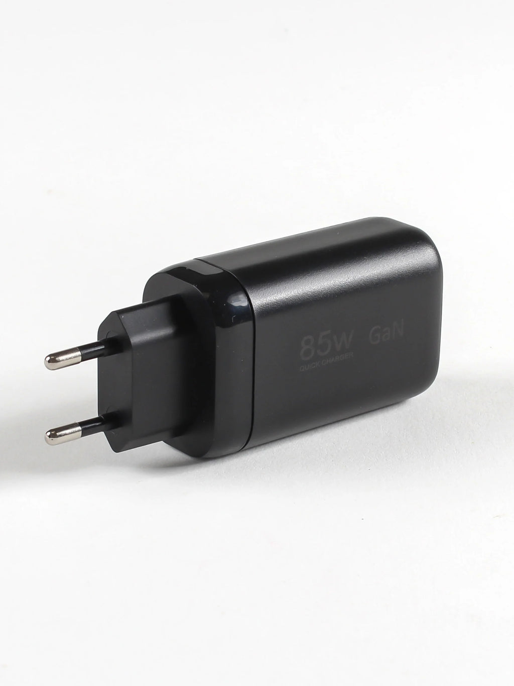 A Three-Port Super Fast Charging System with a Total Power o