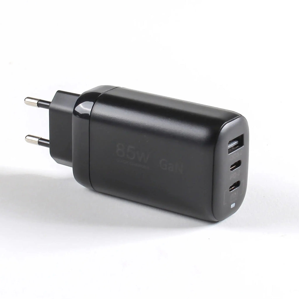 A Three-Port Super Fast Charging System with a Total Power of 85W Suitable for Laptops Mobile Phones and Game Consoles