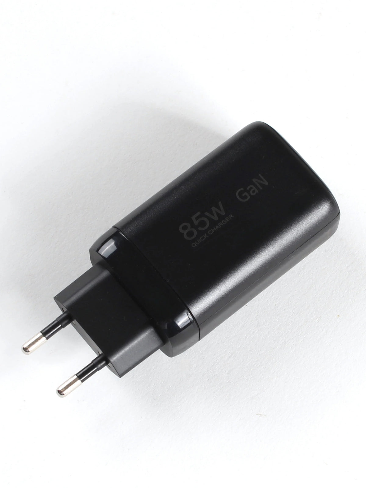 A Three-Port Super Fast Charging System with a Total Power o